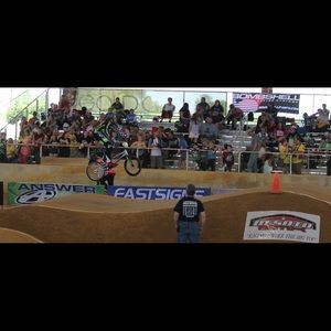 Meet your Posher, Aram